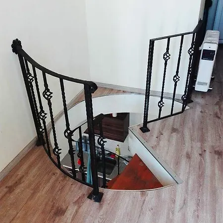 Apartament Maisonette Sevastiyan *